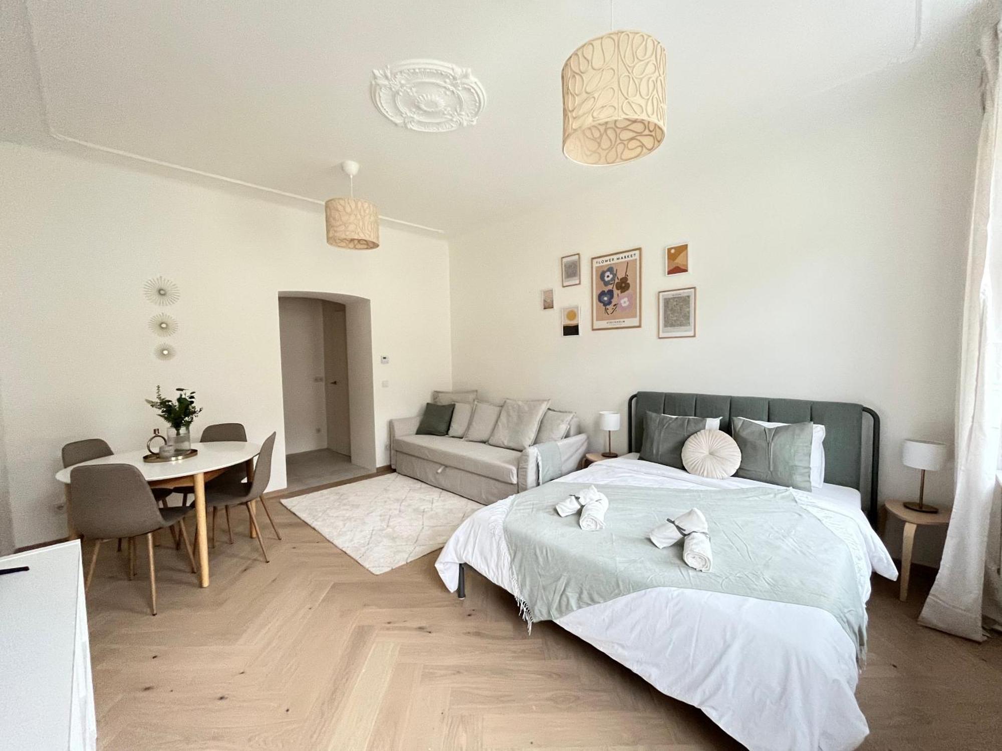 Luxurious One Near Schoenbrunn Palace *
